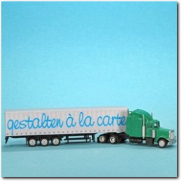 Sattelschlepper Truck Modell grün.