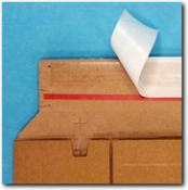 Kartoncovert B4 mit selbstklebendem Kuvert Verschluss.