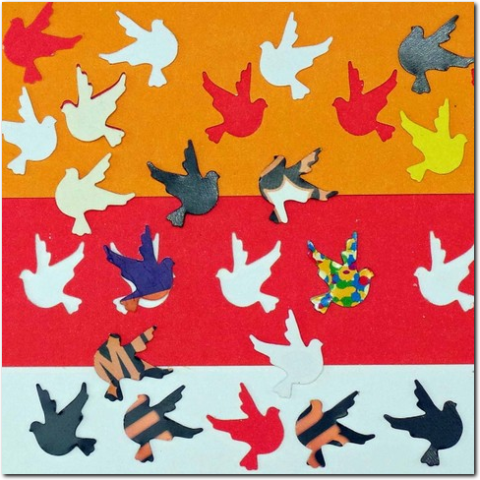 Mit dem Heyda Hebel Motivstanzer ausgestanzte kleine Tauben.