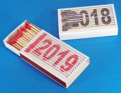 Streichholzschachtel als Neujahrskarte 2019.